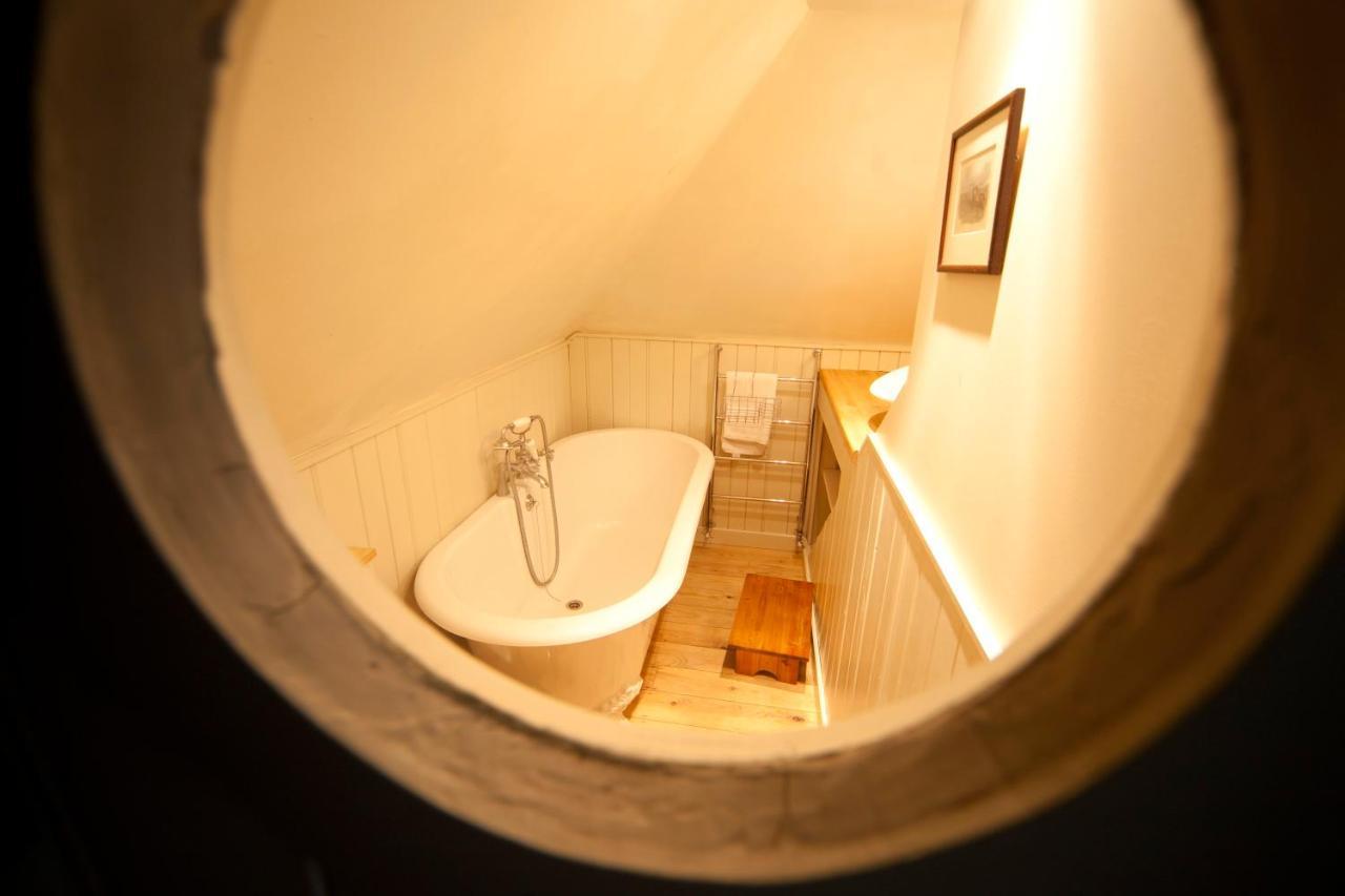 פרשווטר The Lodge: Adorable, Romantic Thatched Cottage מראה חיצוני תמונה